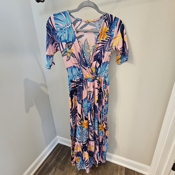Maxi dresses - Picture 12 of 14